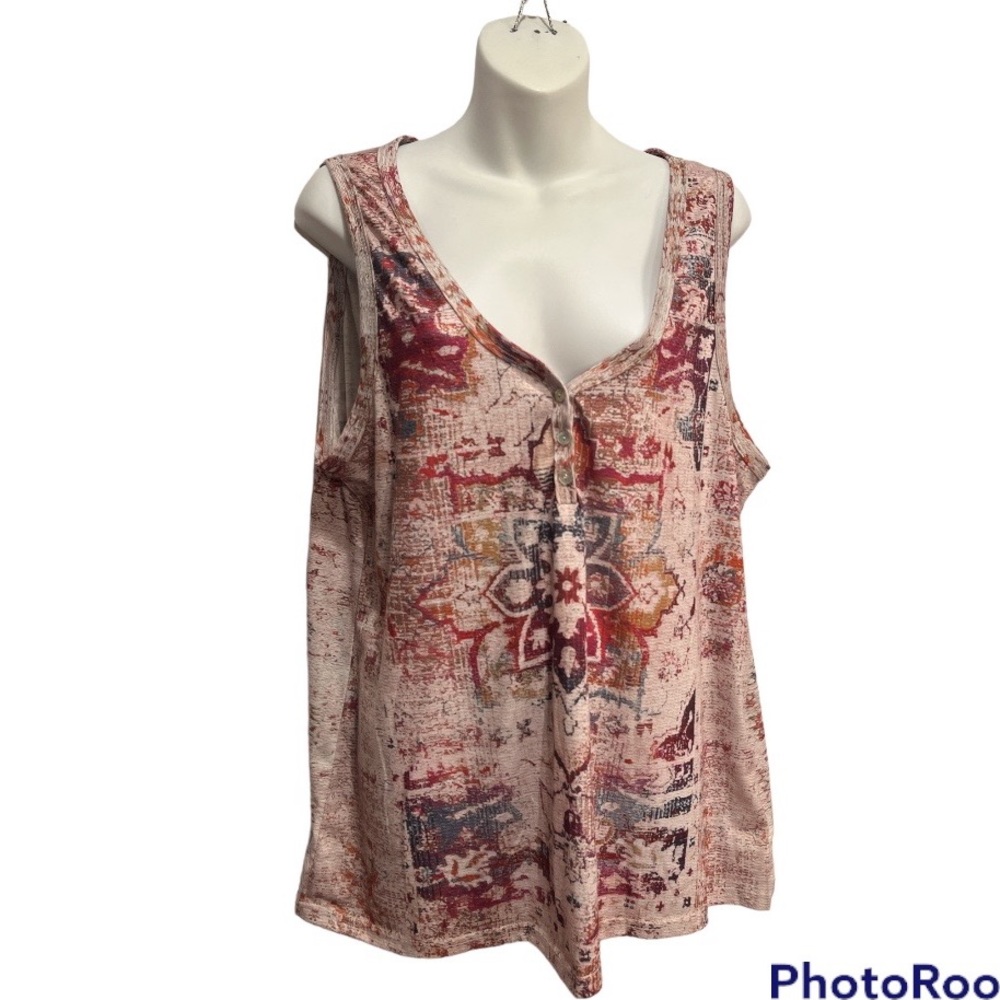 Miss Look Tank Top with button detail. Size 2XL